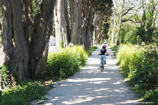 canal du midi en famille à vélo